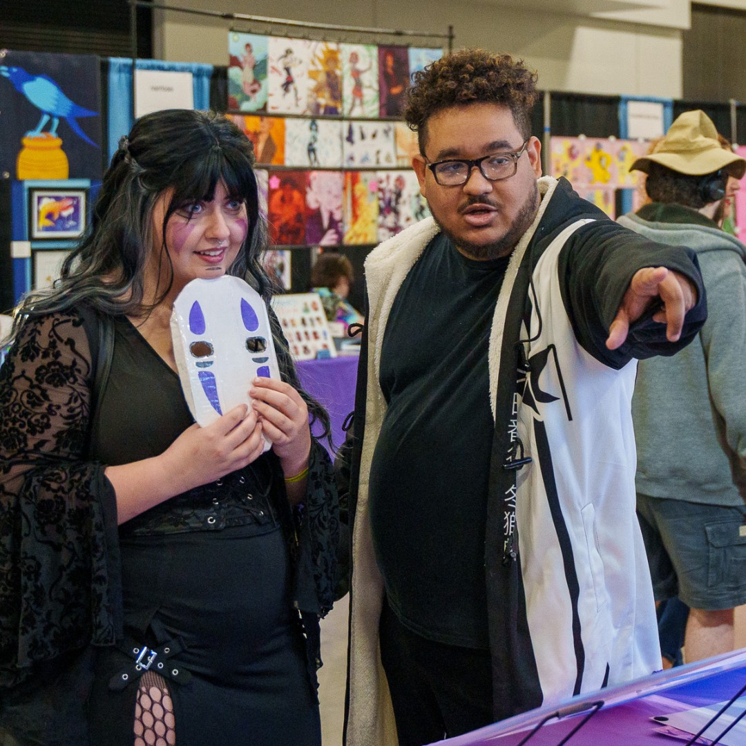 Spotted in the Vendor Hall: the mysterious No-Face returns! ✨ Want to join the magic (minus the spirit contracts)? Vendor Hall sign-ups are open now for WasabiCon JAX! Showcase your merch. Just keep an eye on the spooky guests. 😅🛍️ wasabiani.me/WJAX-exhibitors