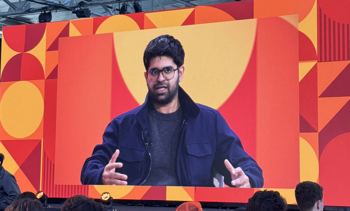 Aeden (@realaeden) on Twitter photo Excited for <a href="/AravSrinivas/">Aravind Srinivas</a> of @Perplexity_AI at <a href="/ycombinator/">Y Combinator</a> AI Startup School! Hope he opens Comet access for attendees😅 Excited for <a href="/AravSrinivas/">Aravind Srinivas</a> of @Perplexity_AI at <a href="/ycombinator/">Y Combinator</a> AI Startup School! Hope he opens Comet access for attendees😅
