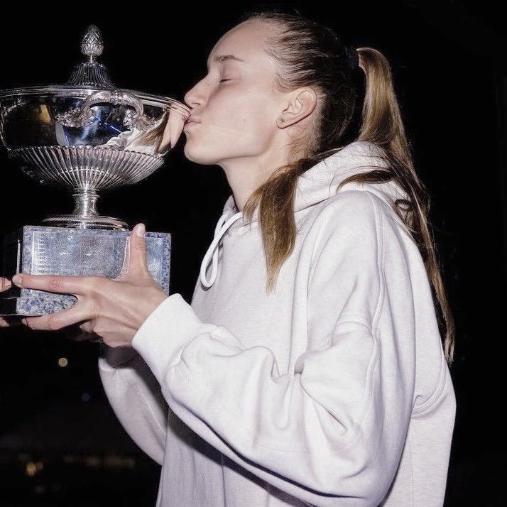 happy birthday to our 
queen elena rybakina 🤍