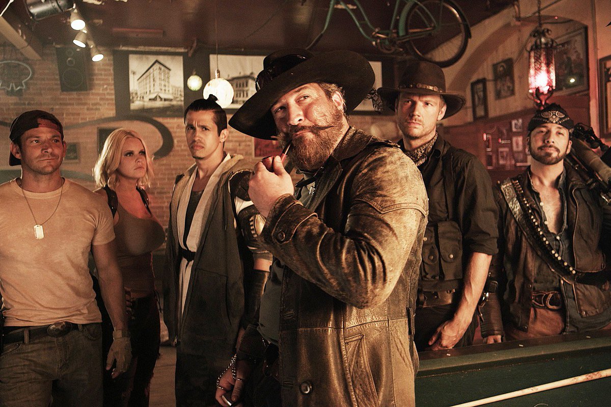 akitos4's tweet image. #砂漠化および干ばつと闘う国際デー

でさらにゾンビ軍団とも闘わなくてならない　#バックストリート・ボーイズ のお三方、お疲れ様！

#DEAD7 
#デッド・セブン 

mixi.jp/view_item.pl?r…

唐突に流れる、物悲しいエンディング曲

youtu.be/BEf-g3V8sCk?si…

どーせならゾンビPV作ればよかったのに〜