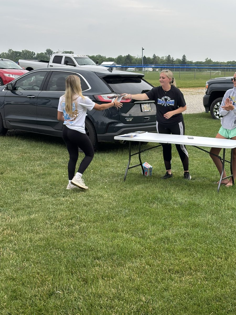 FairlawnSport's tweet photo. Fairlawn Softball celebrated their 2025 season with their awards tonight! Great season Lady Jets! #GoJets https://t.co/T4amfLxY71