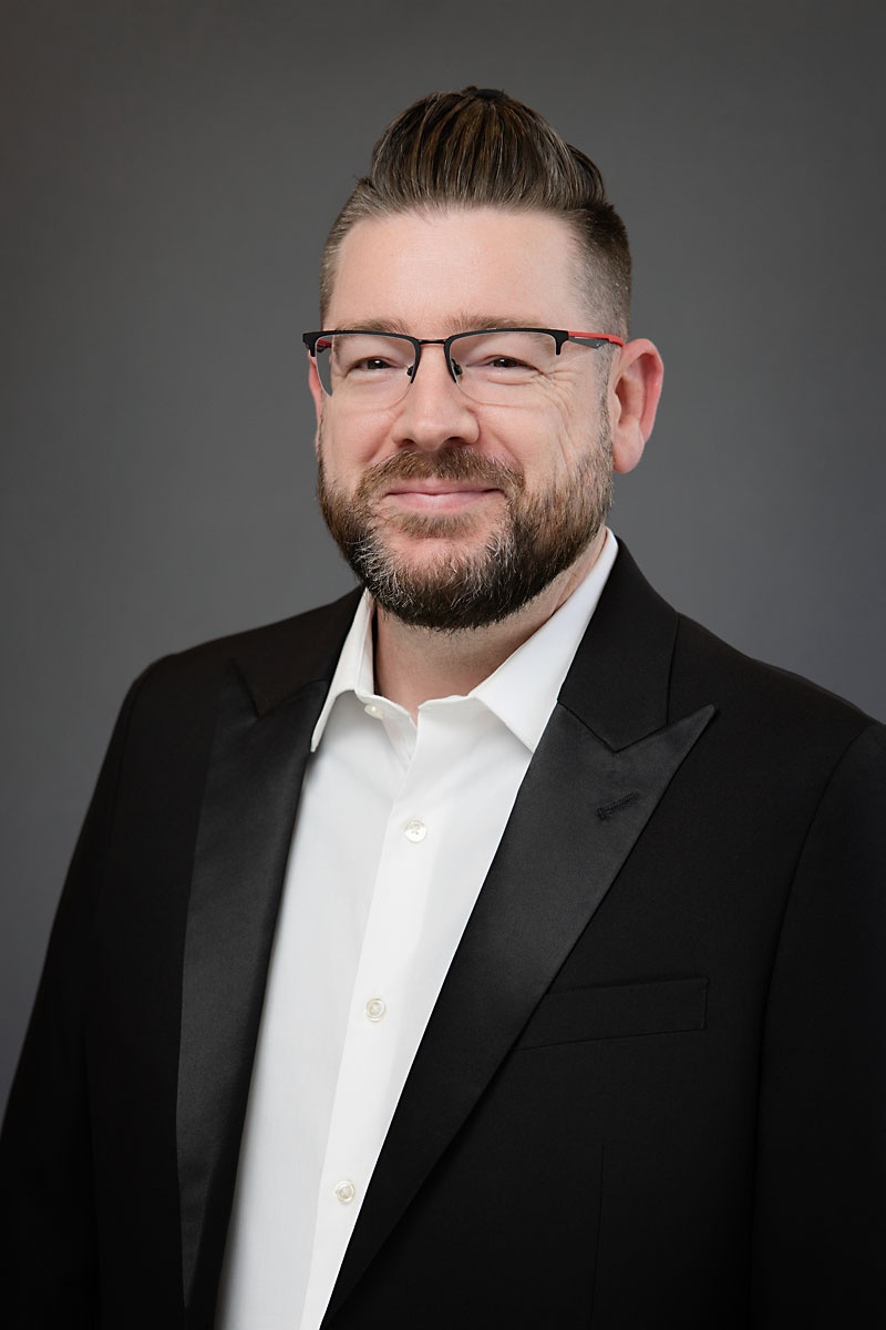 Enjoyed meeting Robert and working with him to create a beautiful business portrait as he launches into a new career at First Light Safety Products.