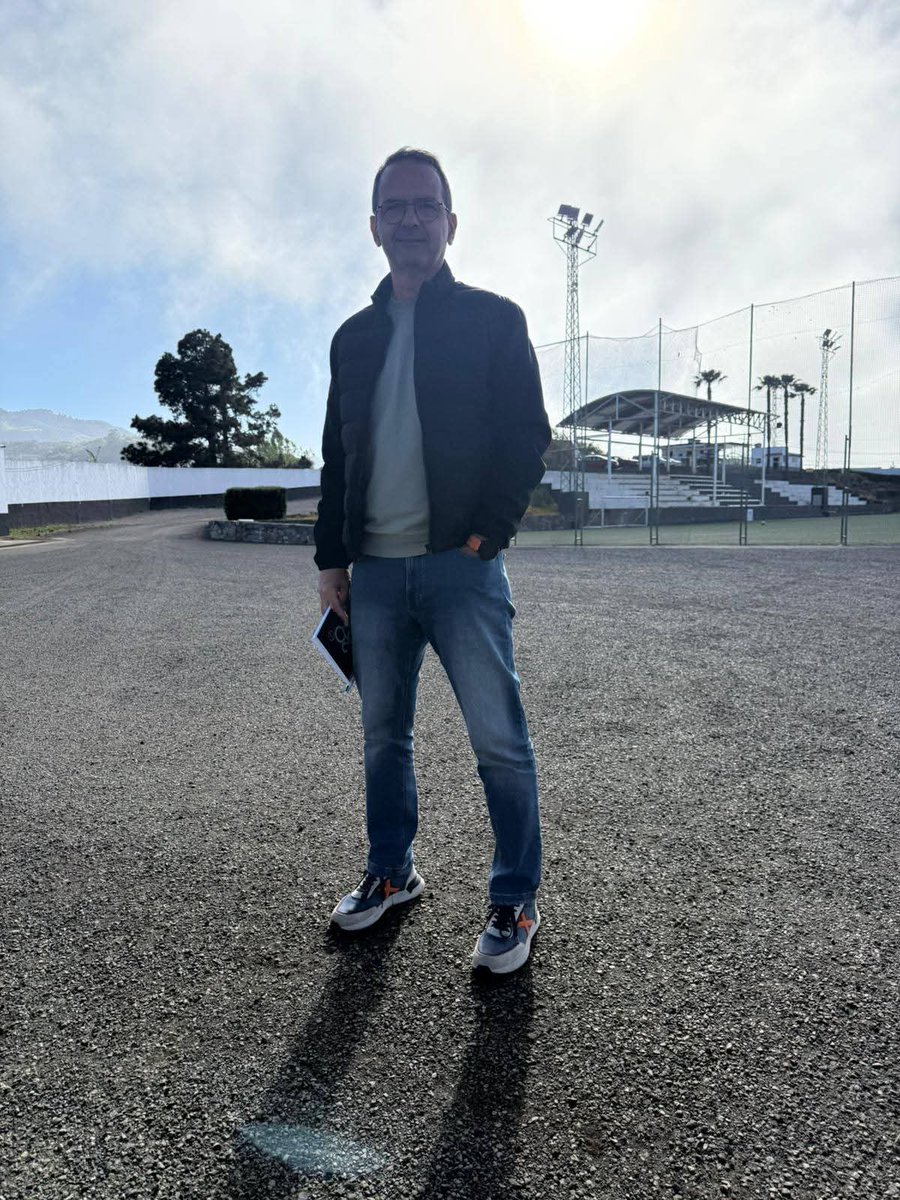 Antonio León (@antonioleonrgue) on Twitter photo El técnico firguense Jorge Esteban Marrero regresa 8 años después al <a href="/CDVALLESECOGC73/">CD Valleseco Naturaleza Verde GC</a> al que entrenó en dos etapas anteriores jugando play off de ascenso a Regional Preferente sin conseguirlo las temporadas 2006-07, perdiendo la 1° eliminatoria y la 2016-17 en la Final <a href="/cdcerruda/">CLUB DEPORTIVO CERRUDA SANTA LUCÍA T.</a> El técnico firguense Jorge Esteban Marrero regresa 8 años después al <a href="/CDVALLESECOGC73/">CD Valleseco Naturaleza Verde GC</a> al que entrenó en dos etapas anteriores jugando play off de ascenso a Regional Preferente sin conseguirlo las temporadas 2006-07, perdiendo la 1° eliminatoria y la 2016-17 en la Final <a href="/cdcerruda/">CLUB DEPORTIVO CERRUDA SANTA LUCÍA T.</a>