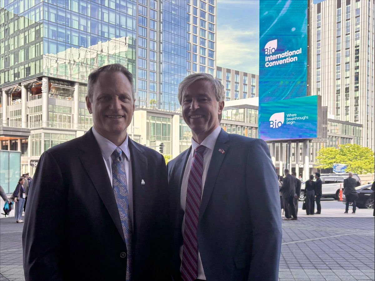 Novartis Canada (@novartiscanada) on Twitter photo (Français ci-dessous) Thank you Premier <a href="/TimHoustonNS/">Tim Houston</a> & <a href="/HealthNS/">Nova Scotia Health</a> Minister Thompson for the insightful discussion at #BIO2025.
Nova Scotia’s leadership in transforming health care through innovation is inspiring and we look forward to continued collaboration to benefit all Nova (Français ci-dessous) Thank you Premier <a href="/TimHoustonNS/">Tim Houston</a> & <a href="/HealthNS/">Nova Scotia Health</a> Minister Thompson for the insightful discussion at #BIO2025.
Nova Scotia’s leadership in transforming health care through innovation is inspiring and we look forward to continued collaboration to benefit all Nova
