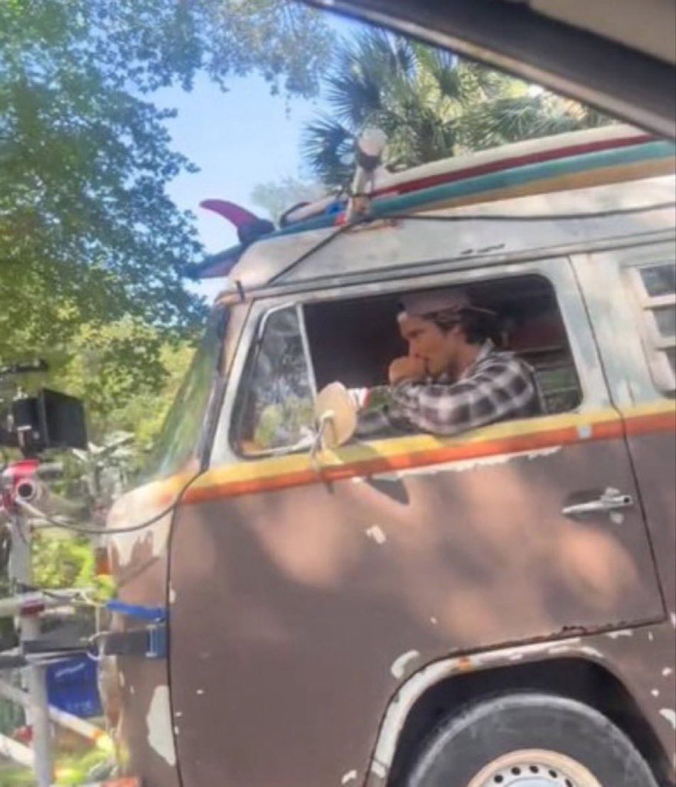 SMILING THROUGH IT ALL I CANT BELIEVE THIS IS MY LIFE