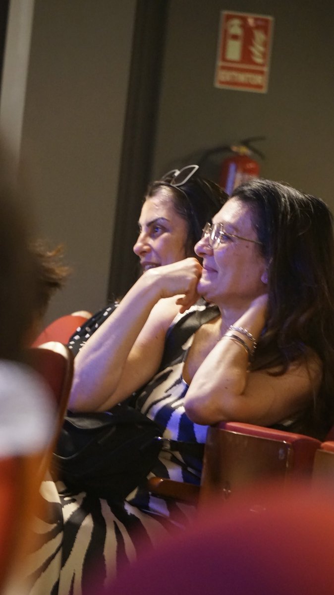 o olho brilhando da maryrose sabe