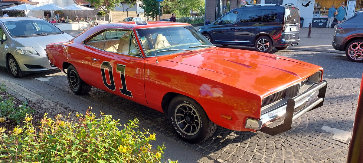 Another fantastic Le Mans week. Hope everybody has a safe trip home. Now relaxing on the Belgium coast in De Haan for a few days. Look who's also in town from Hazzard County!
#20RLM24 <a href="/RSL_Studio/">Radio Show Ltd</a>