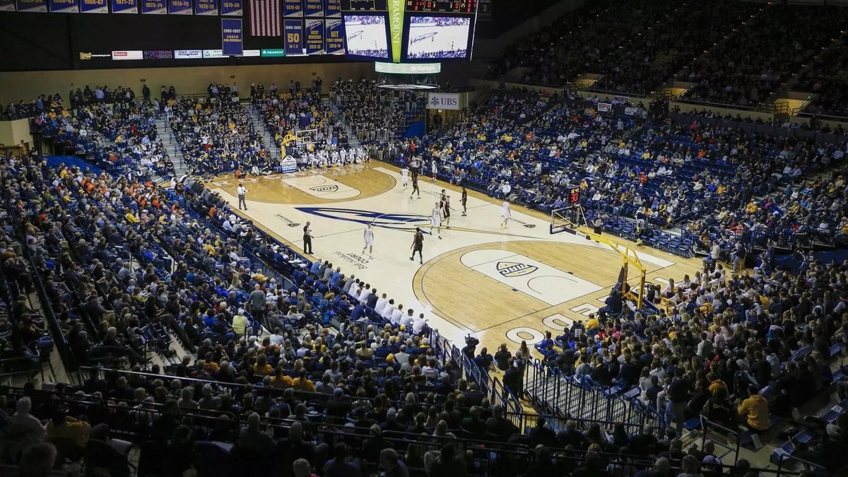 LandonEvans2027's tweet photo. Blessed to pick up my 3rd D1 offer — this one from @ToledoMBB 🏀🔥 Big thanks to the Rockets staff for believing in me! 🚀

#RocketNation #TeamToledo #MACtion https://t.co/wvh1NdUw28