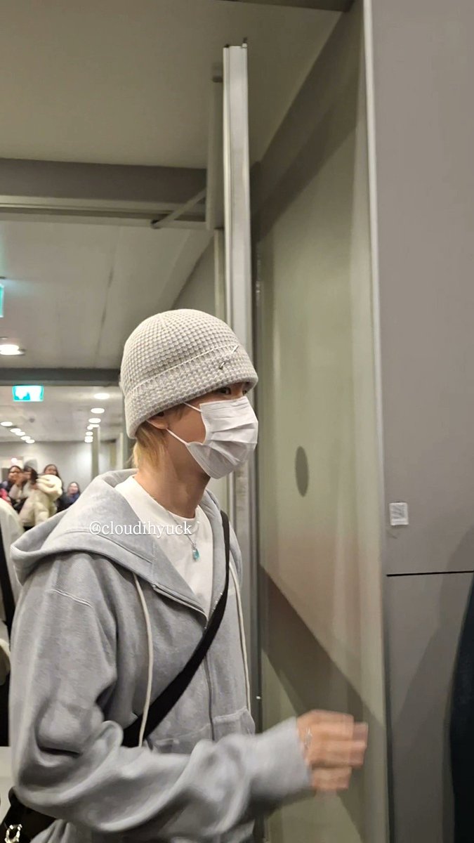 Baekhyun arrived safely in Santiago, Chile 🇨🇱 
#ReverieSantiago #BaekhyuninChile #Baekhyun #exo