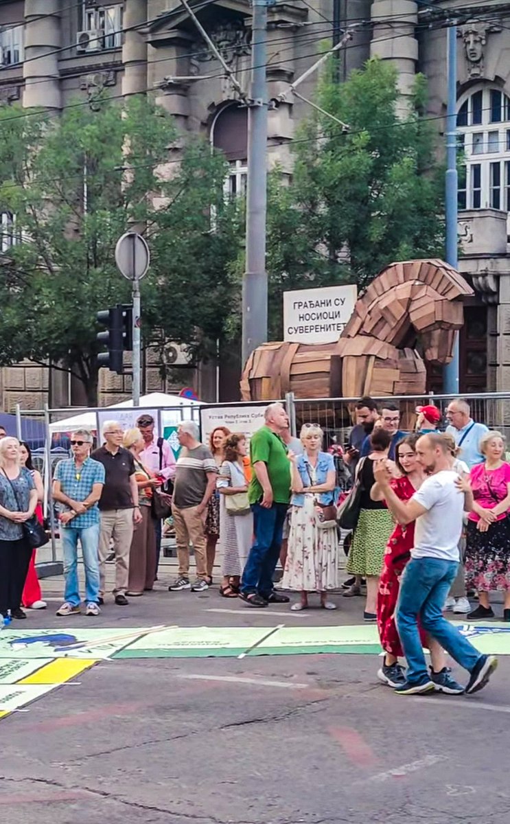 Plesao se tango ❤️❤️❤️
Pobunjeni univerzitet, dan osmi ❗⛽❗⛽❗ Sa <a href="/studentblokade/">Studenti_U_Blokadi</a> ☀️