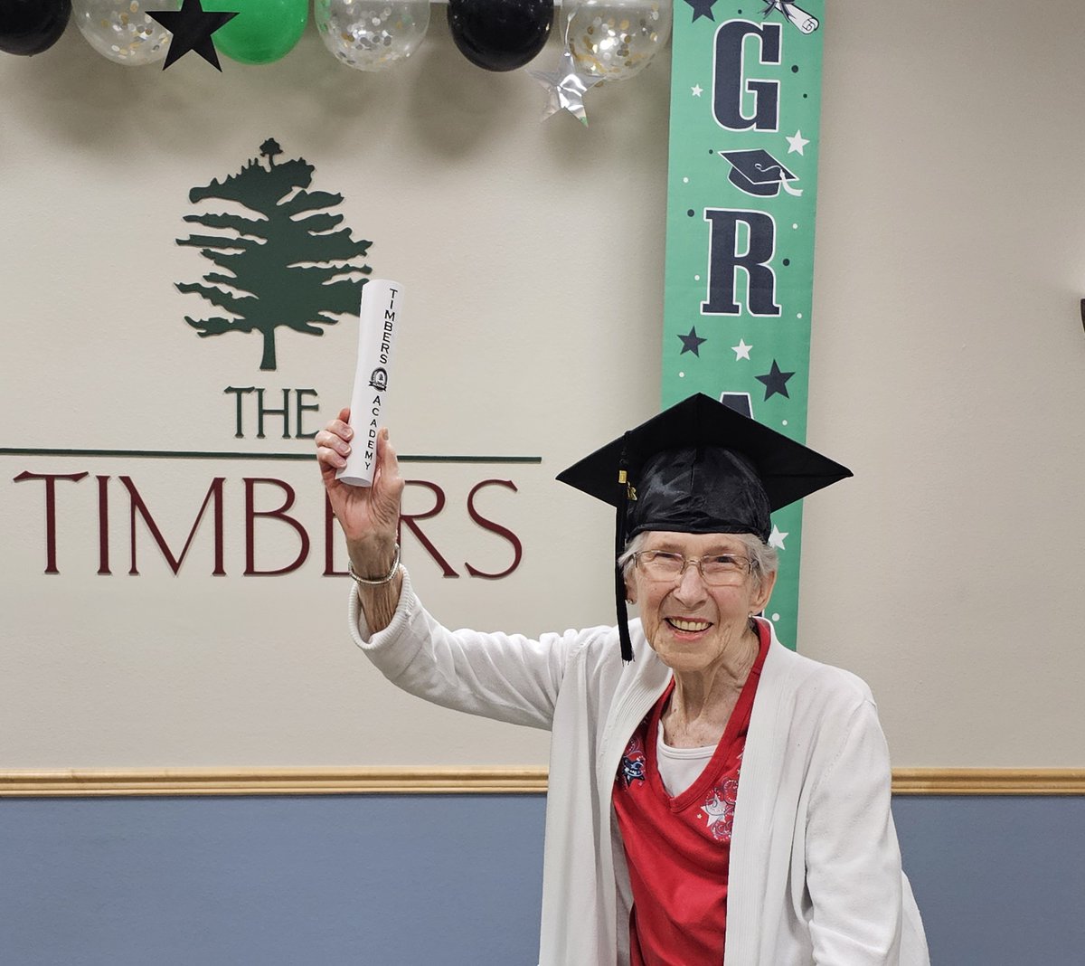 TheTimbersIL's tweet photo. We're so proud of our 22 residents who recently graduated from the Timbers' Academy for Seniors! 🎓 They completed a 24-week course titled, "Medical Myths, Lies, and Half-Truths," gaining valuable critical thinking skills to navigate health information. Congrats, graduates! https://t.co/WdDZyr8fVK