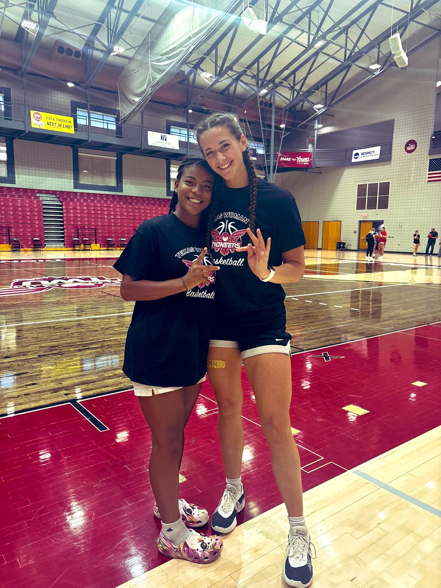 Amiyah_d23's tweet photo. Grateful for the opportunity to learn, compete, and grow at Texas Woman’s University Elite Camp! Thank you to the coaching staff and players for the knowledge and hospitality. Ready to keep working and building on what I’ve learned.  
 @TWU_Basketball https://t.co/I9rZivr70b