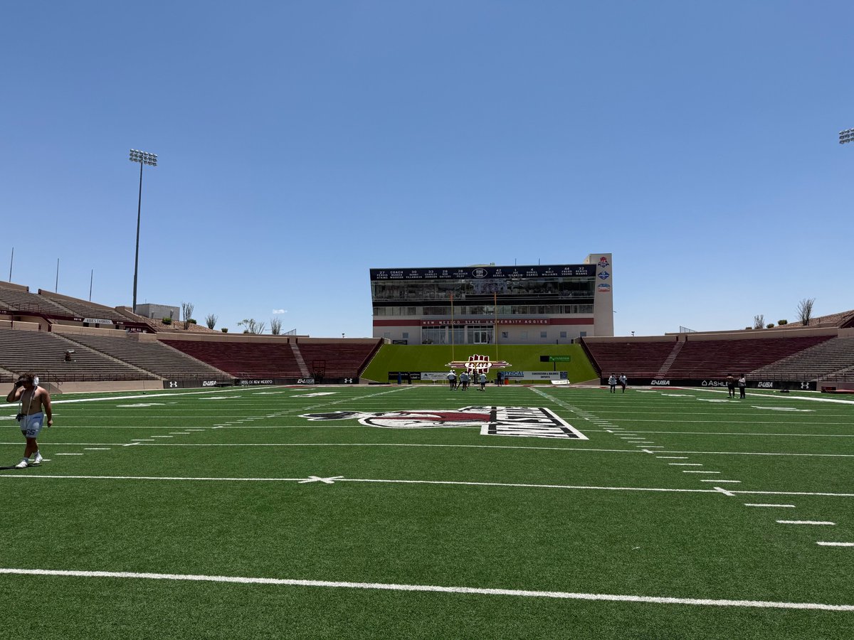 Robbie Ladd (@robertladd2026) on Twitter photo Had a great time working with <a href="/CoachHen_1/">Jared Hensley</a> and the other coaches at <a href="/NMStateFootball/">New Mexico State Football</a>. Looking forward to getting back to Las Cruces soon. #AggieUp
<a href="/coachrdodge/">Riley Dodge</a> <a href="/SLC_Recruiting/">Southlake Carroll FB Recruiting</a> Had a great time working with <a href="/CoachHen_1/">Jared Hensley</a> and the other coaches at <a href="/NMStateFootball/">New Mexico State Football</a>. Looking forward to getting back to Las Cruces soon. #AggieUp
<a href="/coachrdodge/">Riley Dodge</a> <a href="/SLC_Recruiting/">Southlake Carroll FB Recruiting</a>
