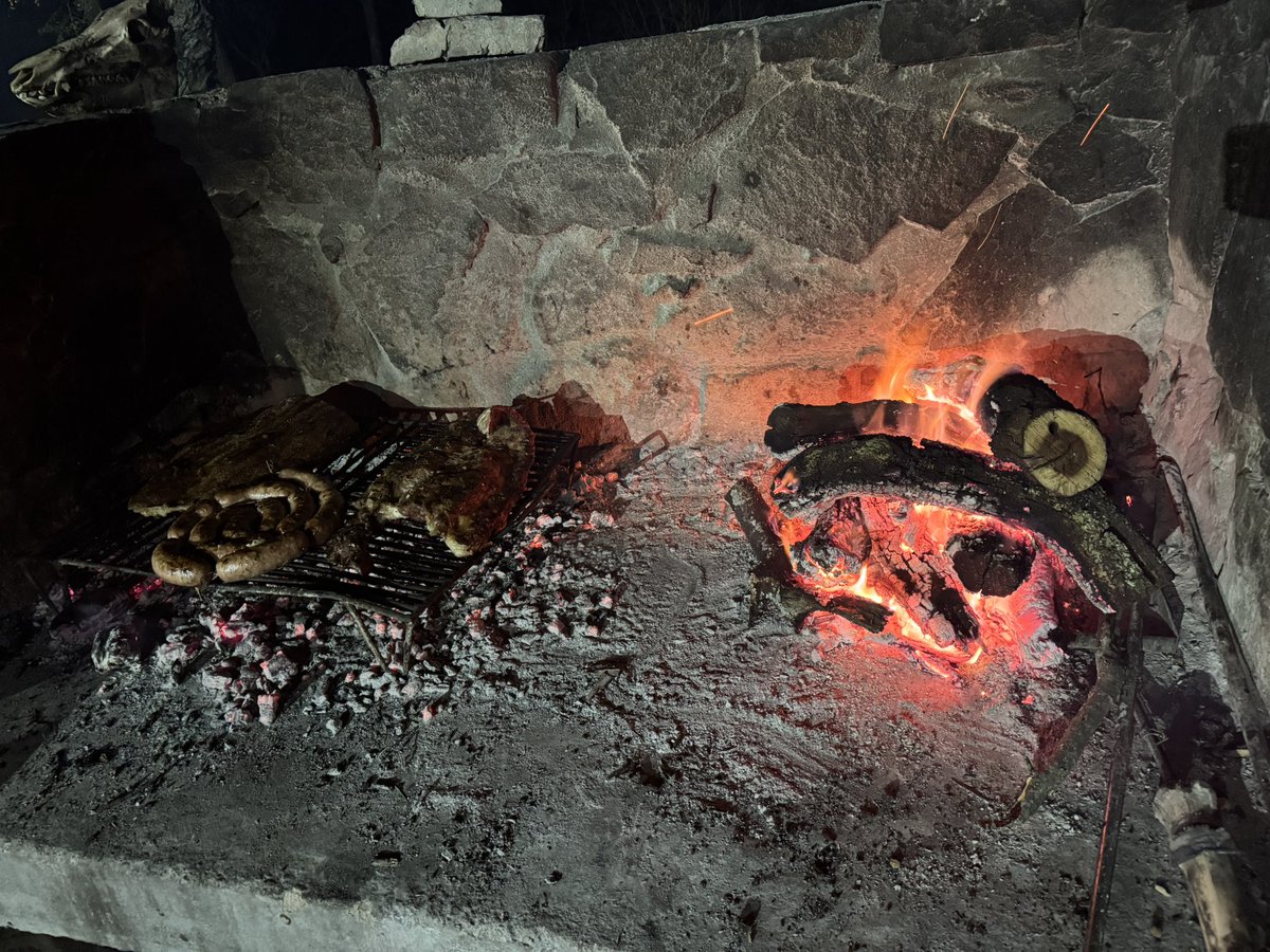 La mejor fragancia es la del humo del asado. Basta de trolos