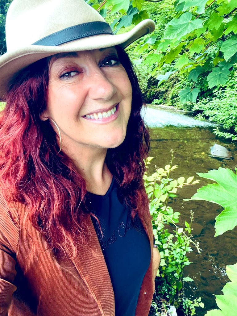 RealShanCothi's tweet photo. Ma bod yn aelod o Gor Meibion CLYDACH yn edrych yn lot o sbort! Diolch o galon i Dai Waghorn am sgwrs hyfryd ar Bore Cothi yn son am y cor newydd yma sy ond yn bodoli ers rhyw 18 mis o dan arweiniad Gareth Simms a’i wraig Julie yn cyfeilio! #coraucothi pob lwc! @BBCRadioCymru ⭐️ https://t.co/qsrQXMdIbF