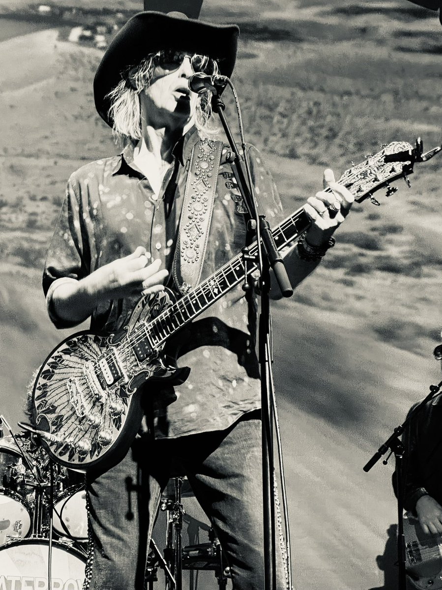 Another incredible show by <a href="/WaterboysMusic/">Waterboys HQ</a> at <a href="/TheBarrowlands/">Barrowland Ballroom</a> tonight. My fourth and sadly last show on the Life, Death And Dennis Hopper tour. Haste ye back!