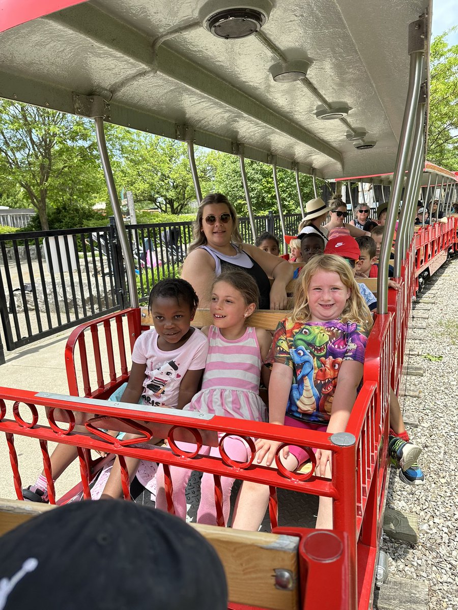 Miss.Elliott tweet media