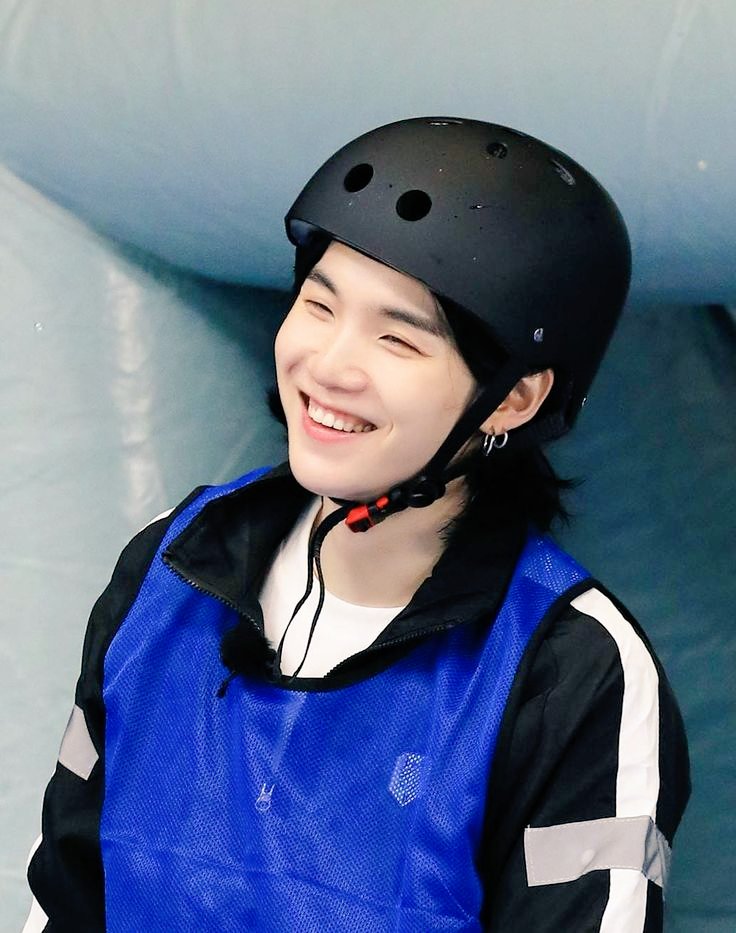 cynderella528's tweet image. Yoongi&apos;s famous gummy smile.💜
#RunBTS