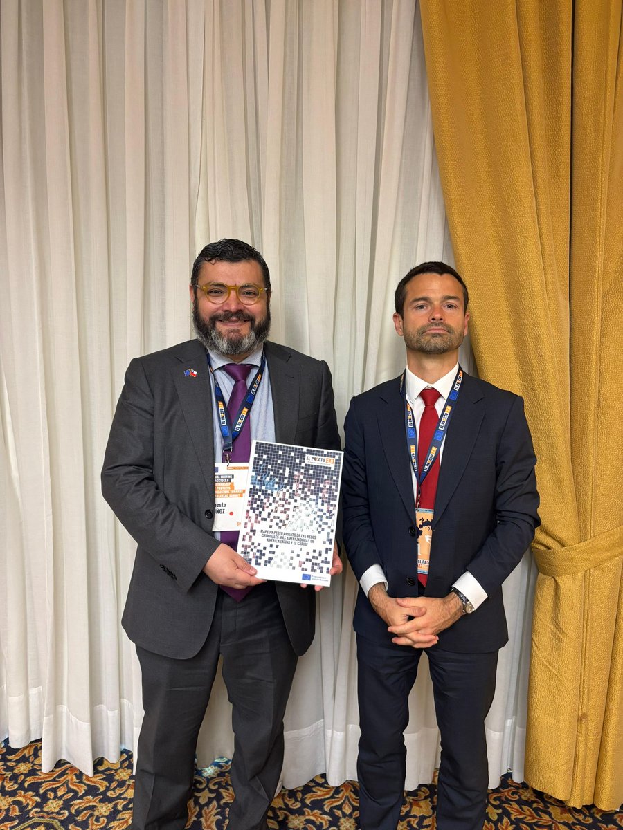 SubseJusticiaCl's tweet photo. El Subsecretario de Justicia 🇨🇱 Ernesto Muñoz Lamartine se reunió con el Director General de Expertise France 🇫🇷, Jérémie Pellet.

Conversaron sobre los desafíos en justicia y transición digital, así como de los proyectos #ELPACCTO2.0 y #EUDigitalAlliance, que fortalecen la cooperación entre Europa y América Latina. 🌐🤝