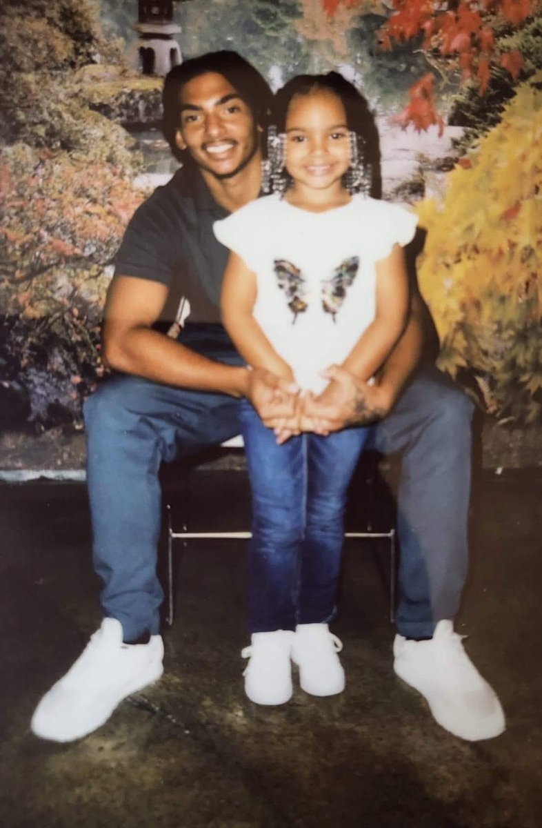 Kay_beex's tweet photo. A day late but Happy Father’s Day homie ❤️ Your first one home in 5 years. Watching you be a dad has been an amazing experience. https://t.co/8MSSL6NWIF