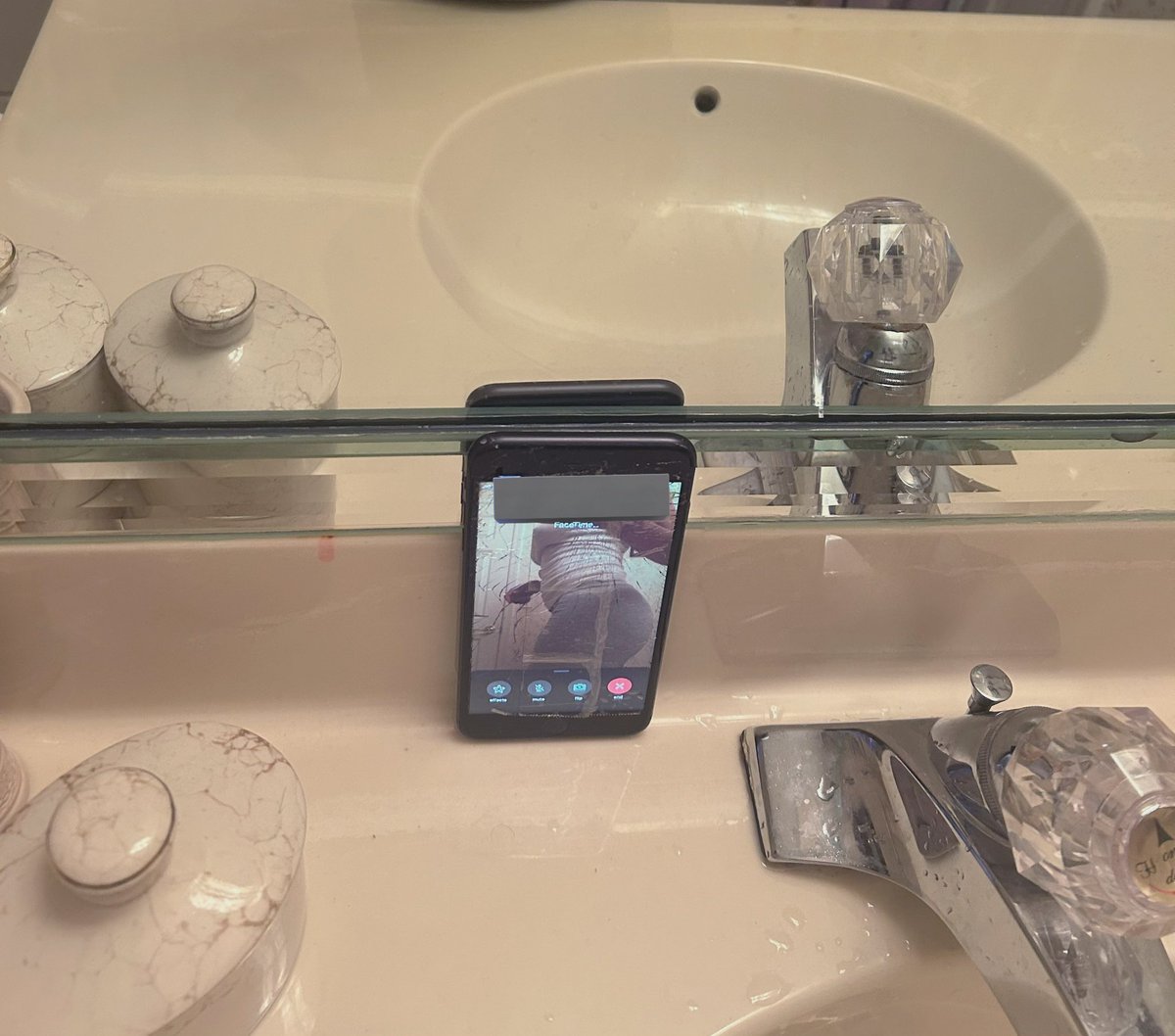 tee tee 🌍 tweet media