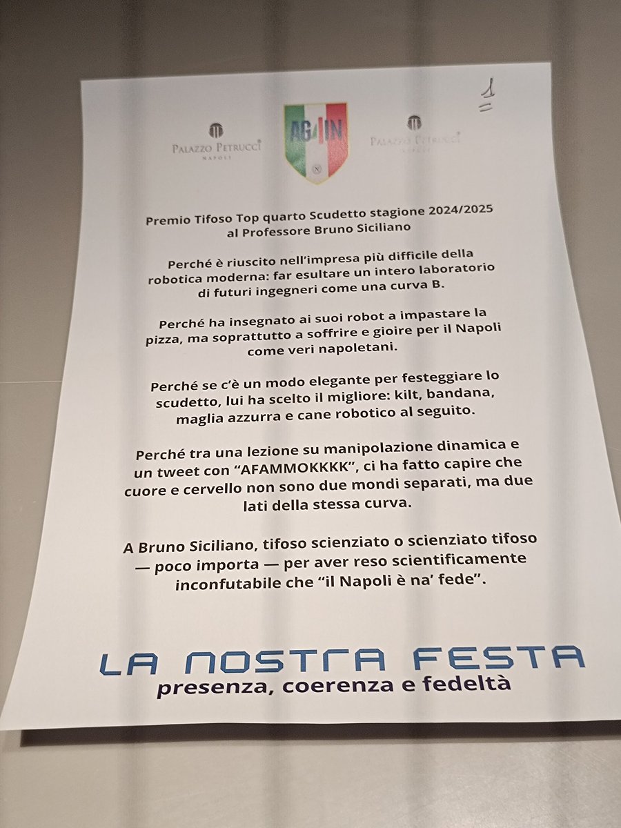 brunosiciliano7's tweet image. Grandissimo onore ricevere il Premio Tifoso Top quarto Scudetto stagione 2024/2025 a &quot;La Nostra Festa: Presenza Coerenza e Fedeltà&quot; a @palazzopetrucci
💙4️⃣🇮🇹🫶
Grazie a Edoardo Trotta, gli chef Lino Scarallo e Davide Ruotolo e staff tutto
#AG4IN 
#napolicampione 
#napoliscudetto