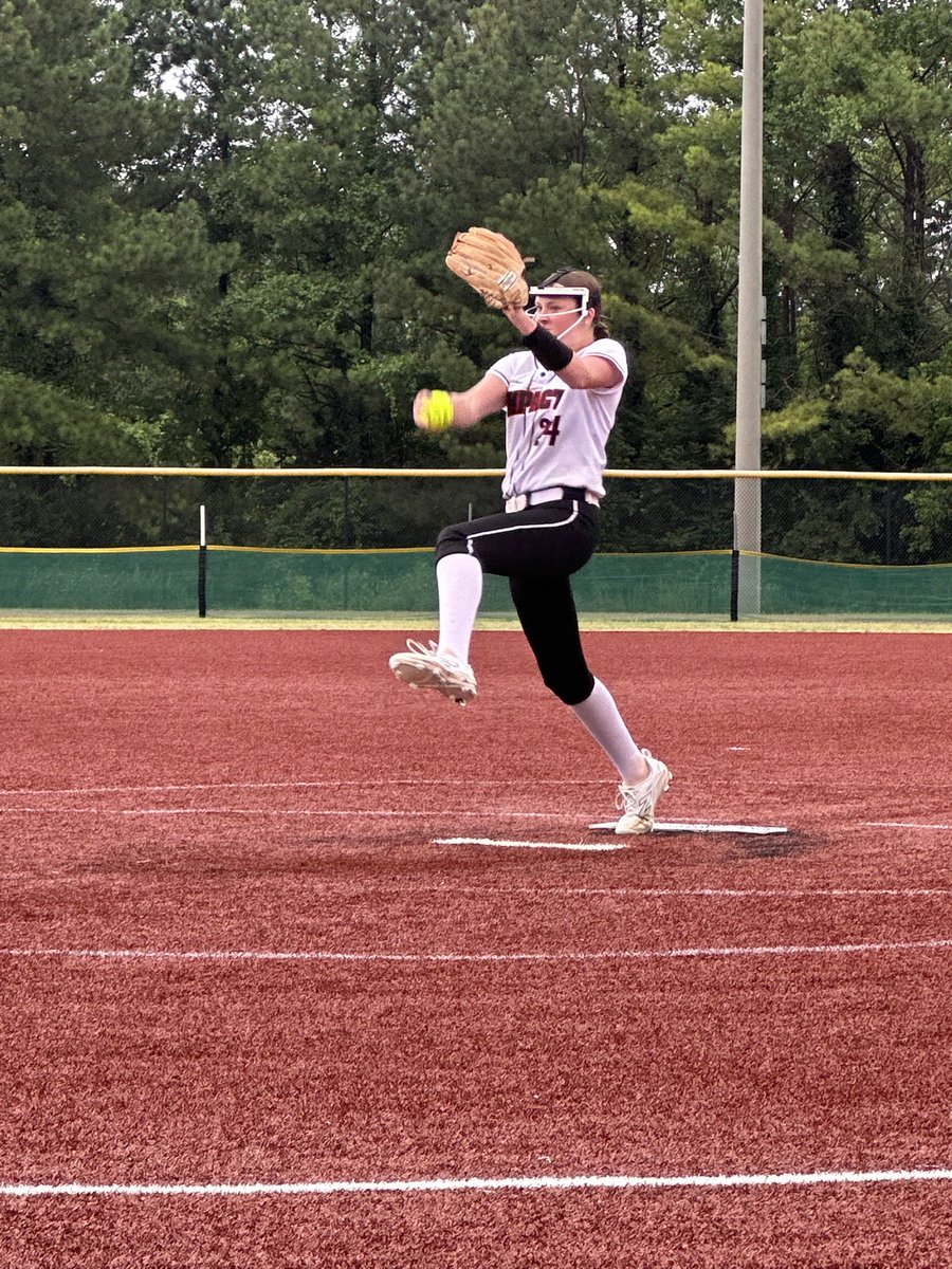 Kinsey Carlton 2027 - RHP/1B tweet media