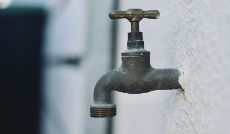 #Agua | Una habitante del cantón Agua Escondida, en San Juan Opico, relató que desde hace ocho meses no cae ni una gota de agua en sus viviendas, pese a que, según dice, los pozos cercanos ya habrían sido reparados por ANDA.
ysuca.org.sv/2025/06/ocho-m…