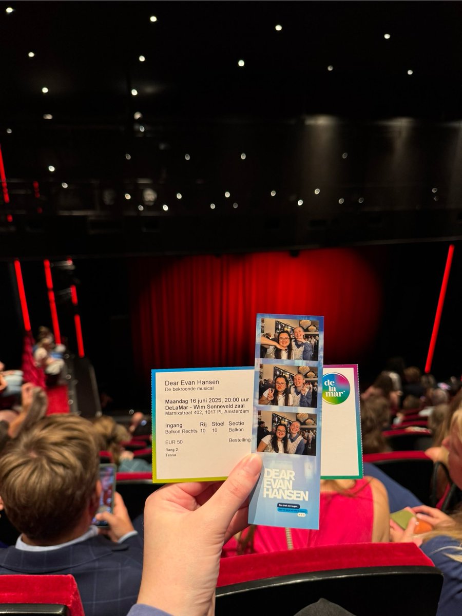 dear evan hansen nl première 🩵