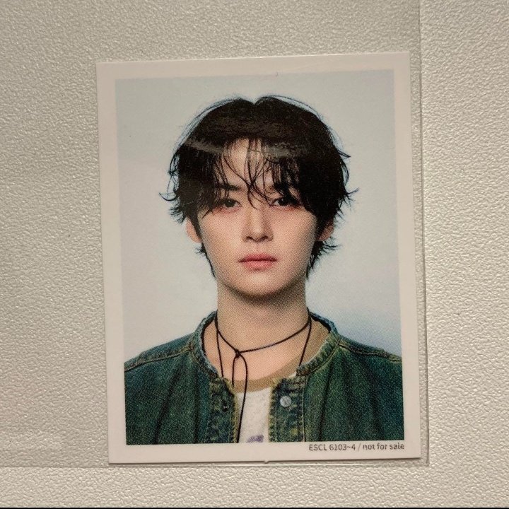 MlNHORIZON's tweet photo. WHO JUST LOOKS THIS GORGEOUS ??? https://t.co/tVhk5LeXm2