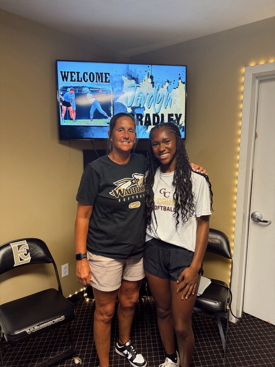12JBradley's tweet photo. Thank you Coach White for having me on a visit today. I had a good time learning all about @ECCCSoftball and what it means to be a Lady Warrior . #GoWarriors🖤🤍💛 https://t.co/z7t7PDfEjM