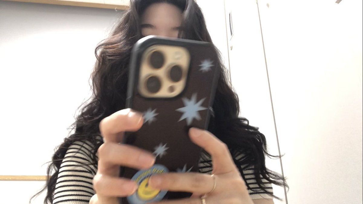 매일 40분 일찍 출근하는자… 심심해서 왓츠인마이백 찍어보려다가 망함🫣