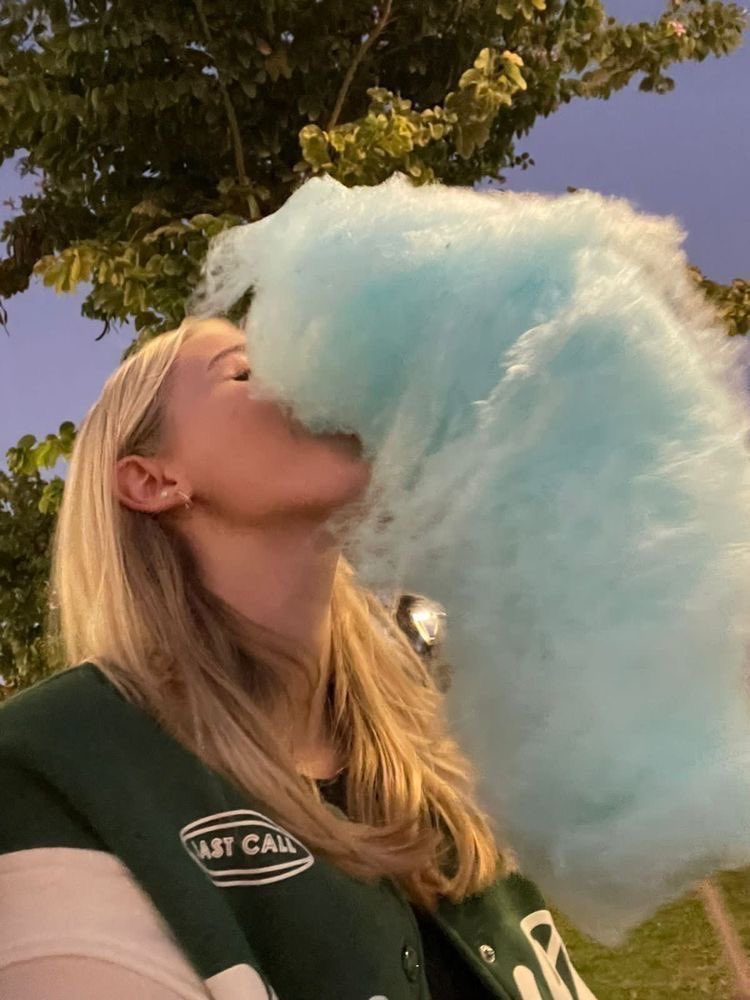 willowallflowr's tweet photo. Summer nights are for best friends and cotton candy. 🍭 🩵🩷 @daisyonsmeadows https://t.co/KEWtdKQmlk