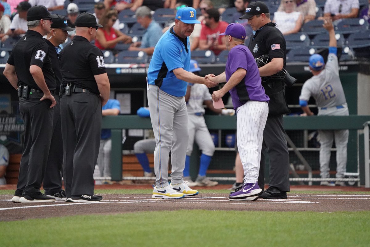 Eric Sorenson (@stitch_head) on Twitter photo Who would win in a fight between a Tiger and a Bruin? Well we are about to find out. <a href="/UCLABaseball/">UCLA Baseball</a> vs <a href="/LSUbaseball/">LSU Baseball</a> dropping the puck here soon
<a href="/B1G_D1Baseball/">B1G on D1Baseball</a>
<a href="/sec_d1baseball/">SEC on D1Baseball</a> Who would win in a fight between a Tiger and a Bruin? Well we are about to find out. <a href="/UCLABaseball/">UCLA Baseball</a> vs <a href="/LSUbaseball/">LSU Baseball</a> dropping the puck here soon
<a href="/B1G_D1Baseball/">B1G on D1Baseball</a>
<a href="/sec_d1baseball/">SEC on D1Baseball</a>