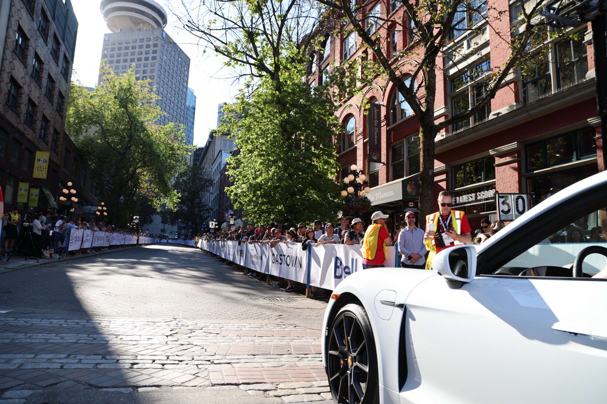 Vancouver sun + Gastown + Grand Prix = Bliss! 😁😁😁

Photo credits: Scott Robarts &amp; Robin MacDonald

#GGP2025 #bcsuperweek #vancouverevents