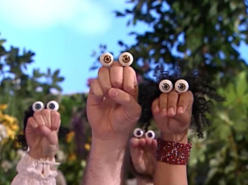 RandomMediaCaps's tweet photo. #oobi #nickjr https://t.co/YnkzFvPGQt