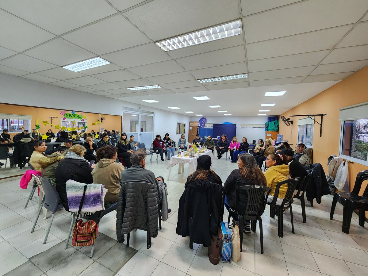 Como desde hace muchos años, hoy me encontré con familias de víctimas de hechos de tránsito. 

En este mes de la seguridad vial, siempre con el mismo compromiso: escuchar, abrazar y acompañar una lucha que nace del dolor pero busca transformar y generar conciencia.