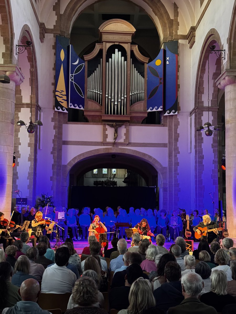 Quimantu tweet media