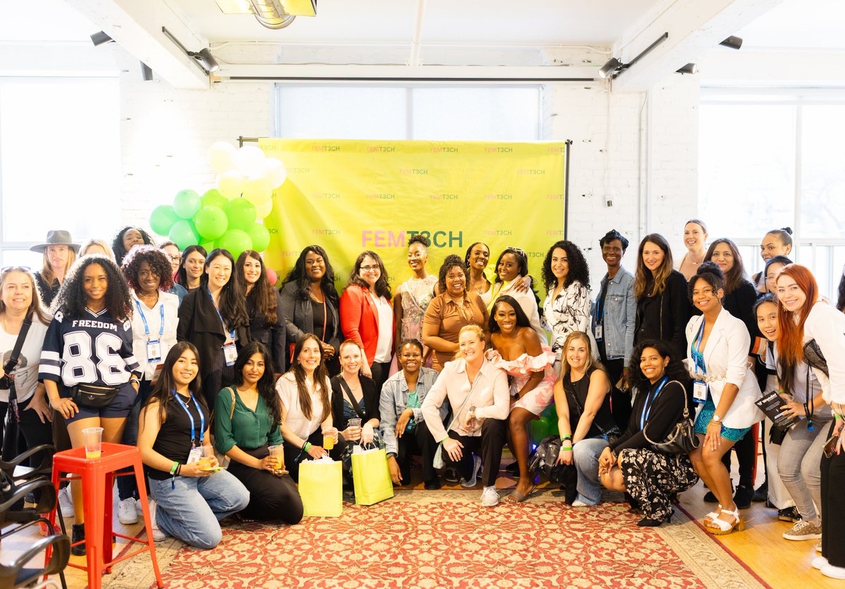 Last month at our Talk Tech to Me event for #Consensus2025 was amazing! Our panel featured speakers from <a href="/OndoFinance/">Ondo Finance</a> and our partner <a href="/WonderFi/">WonderFi</a> 

Special thank you to our lovely volunteers, supporters and attendees! #Blockchain

tinyurl.com/tftt94m2