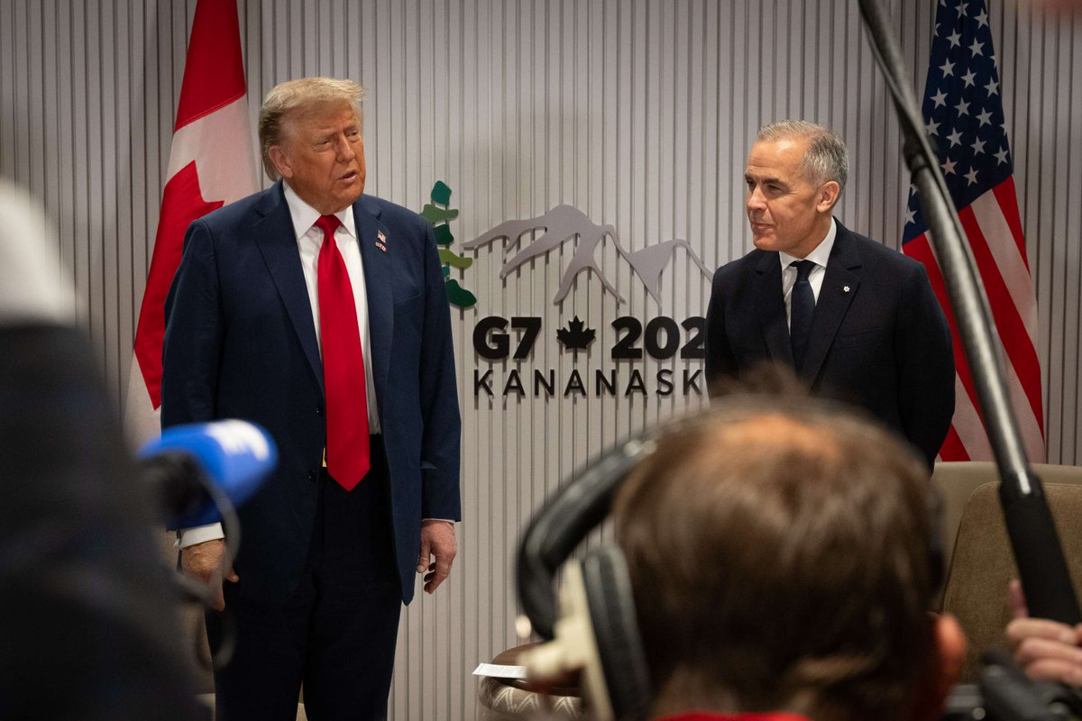 Today, Prime Minister Mark Carney met with the President of the United States, Donald J. Trump, at #G7Kananaskis. Read a summary of their meeting: ow.ly/aTHL50Wasuj