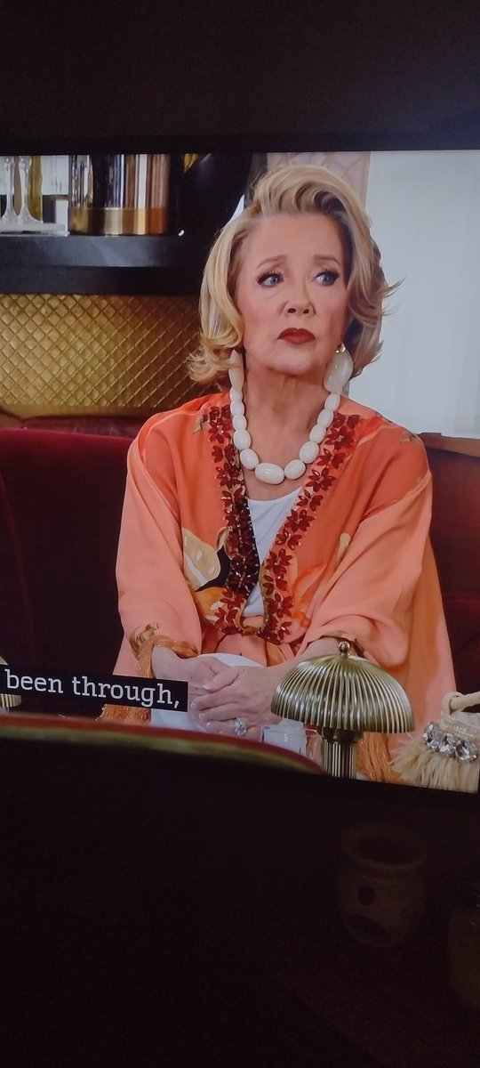 emilybz7's tweet photo. Nikki looking like she smelled a fart cause Sharon is in her orbit. #BitchFace #YR https://t.co/nuDAoYKgpX