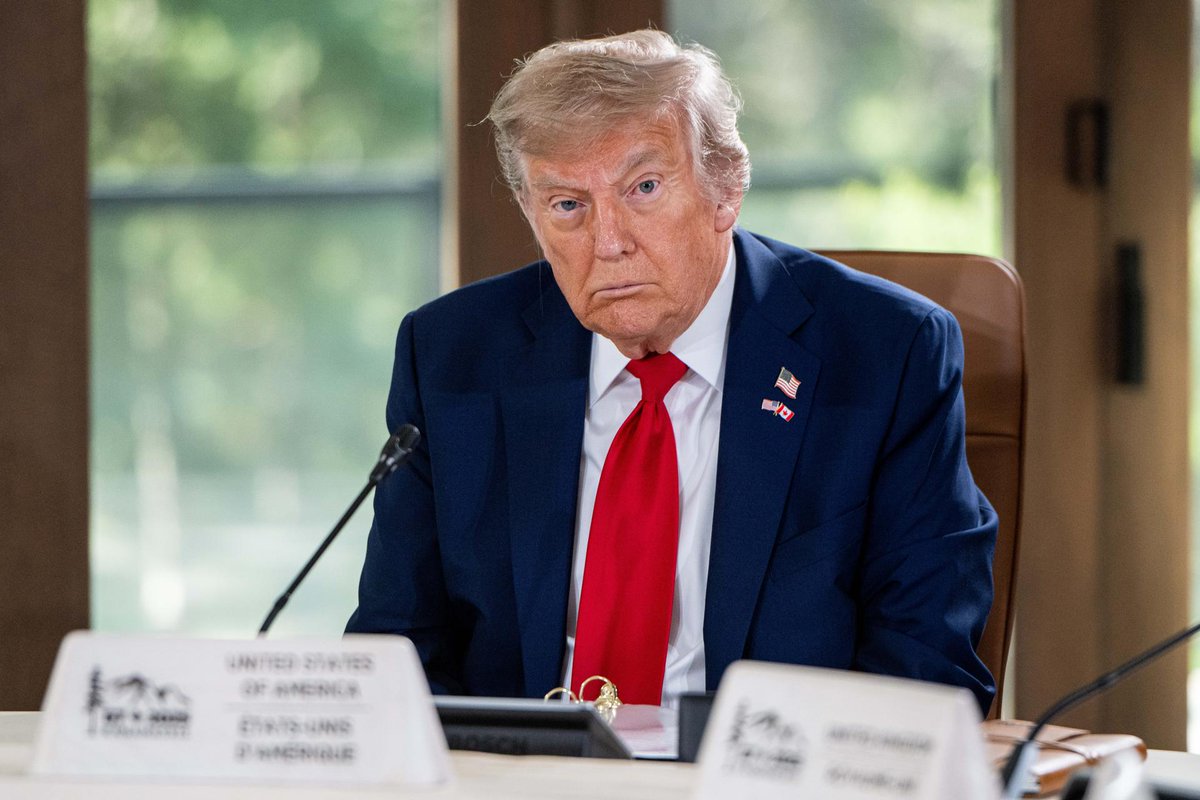 #16Jun | El presidente de Estados Unidos, Donald Trump, advirtió que “todo el mundo debería evacuar inmediatamente Teherán” y lamentó que Irán no firmara el acuerdo nuclear a tiempo. 

“Irán debería haber firmado el acuerdo que les dije que firmaran. Qué vergüenza y qué