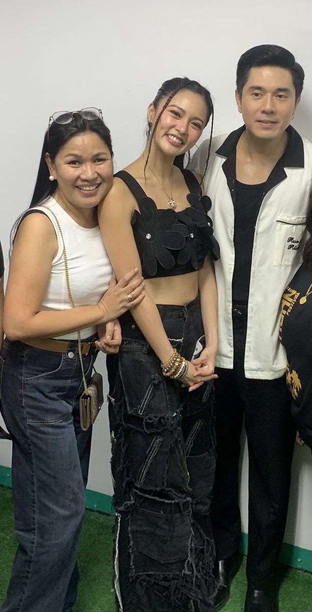 beth731517's tweet photo. My #KimPau moment a year ago ❤️

AnEXCITINGweek FOR KIMPAU

KIMPAU IN SERIES COMEBACK

#RelivetheMomentKimPau 
#KimChiu 
#PauloAvelino https://t.co/lv53Mj1ATn
