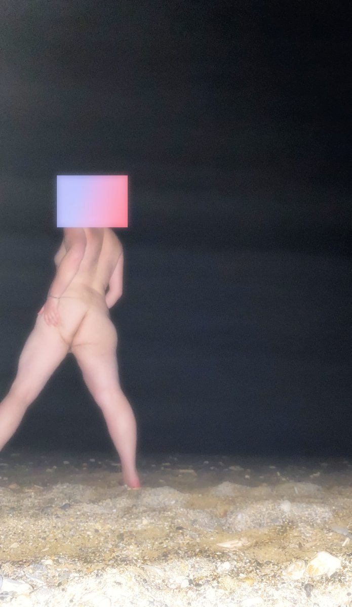 StarmilkGarden's tweet photo. Going to the beach at night is 100x more fun see?

#femboy #starmilk #public #outdoor #voyeur https://t.co/6JPR3FTVOg