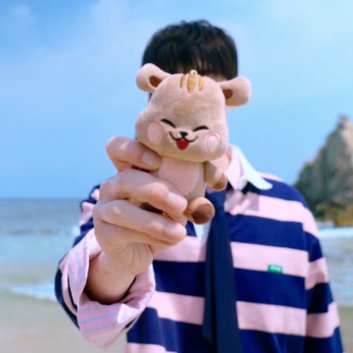 20250617

ソホさんとゴニたんの
真ん中お誕生日🎉🐰🎂🐿️👏✨
大好き룸메보즈😍💖
お誕生日おめでとう🎁🎊

#ONEUS #원어스 #서호 #건희 #메보즈 #룸메보즈
