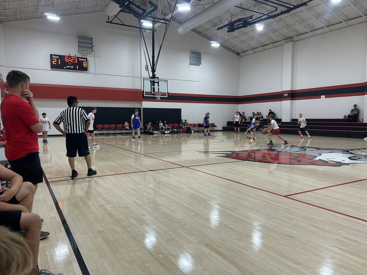 CoachRyan3030's tweet photo. Great day at Barr Reeve watching both our 7th and 8th grade squads go 3-0. The future is bright! 🤩#StarStandard @BNLHSAthletics https://t.co/aq5m27yulS