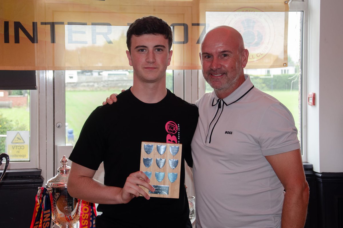 Sunday saw the final curtain drawn on a fantastic season for Inter, with presentation of the annual awards, a celebration of the team’s successes, and a tear or two shed for the end of an era. 

And with that, Rossvale Inter 2007 bow out of youth football…over and out!