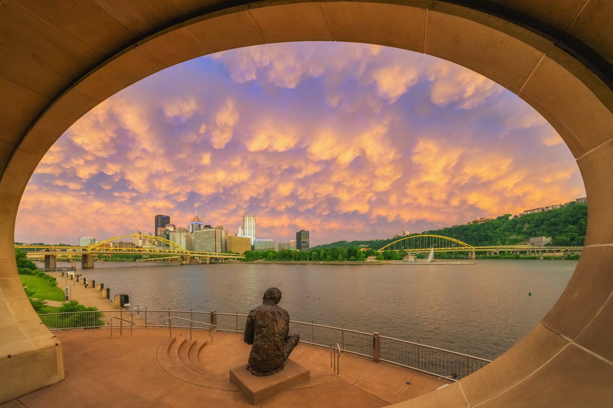 DaveDiCello's tweet photo. Three years ago tonight was the night of the mammatus clouds over #Pittsburgh, and one of the most amazing sights of I've ever seen in the Steel City. I've never seen a sky like that before, and it was like I was looking at a painting no matter the direction I faced. https://t.co/MJ5y7KYB4y