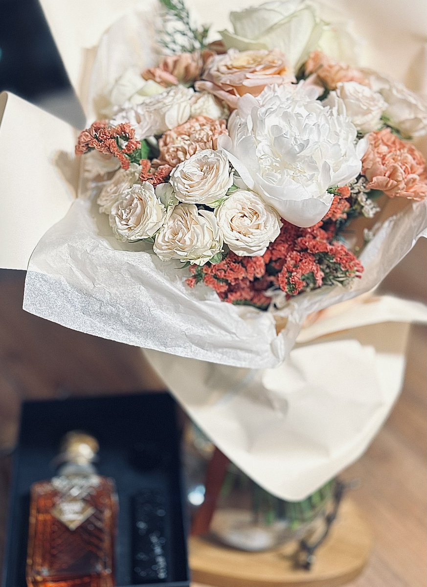 qasida2002's tweet image. من از جنگ های بی پایان این دنیا
به آغوش پر از صلح تو پناه آوردهام…..♥️
#محسن_جعفری