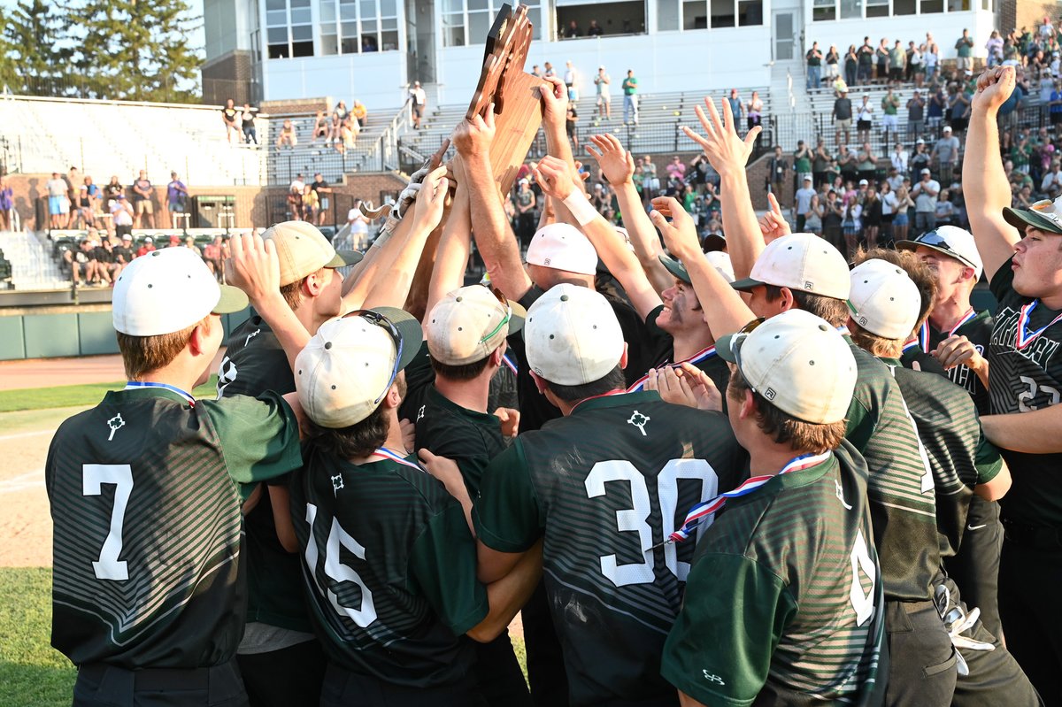 St. Patrick Wins MHSAA 2025 Division 4 Baseball Championship

theportlandbeacon.com/single-post/st…